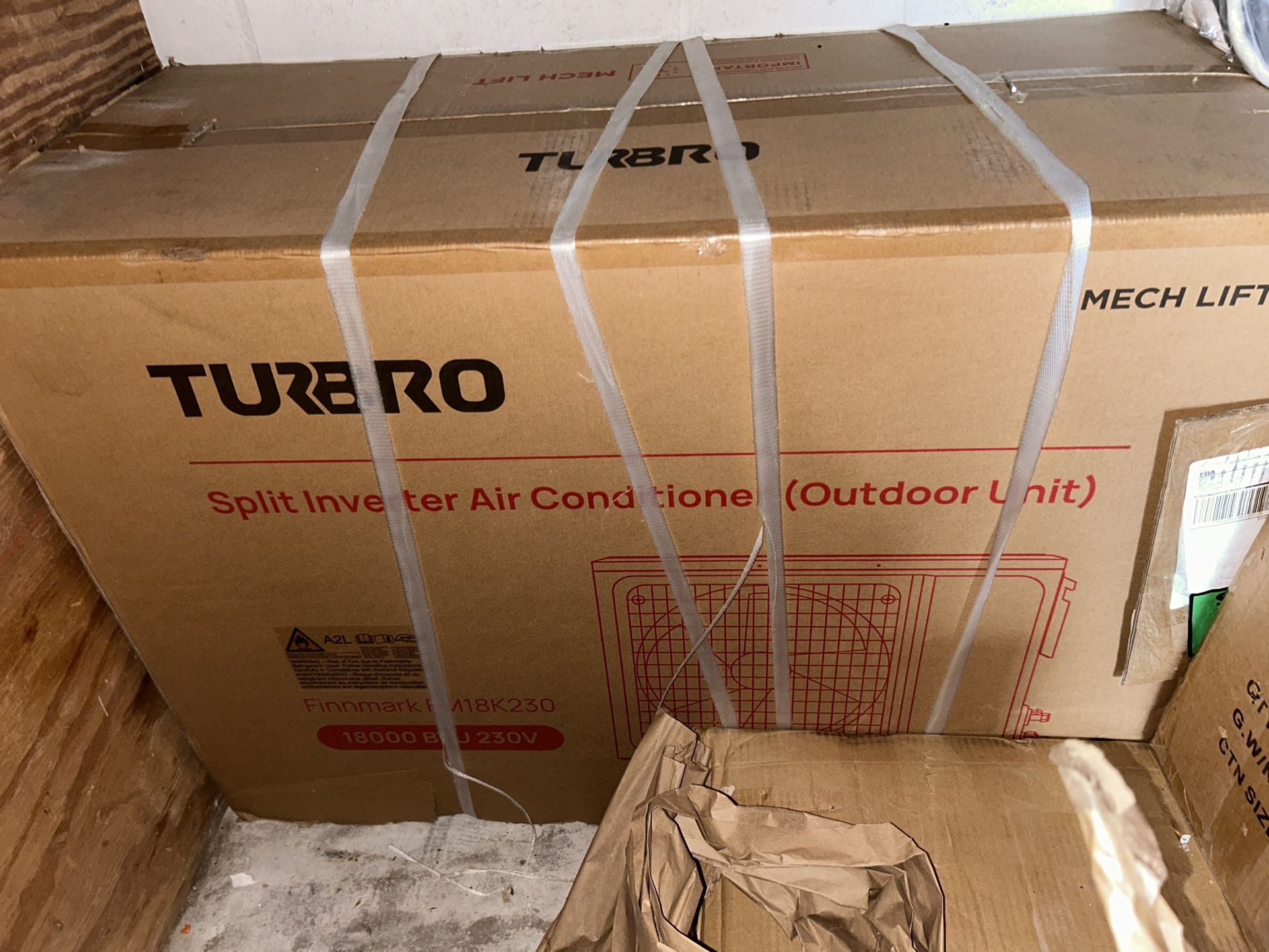 18,000 btu turbro split inverter air conditioner