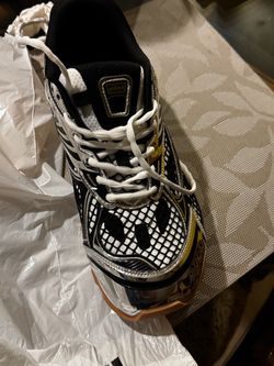 Bottega Veneta men’s shores