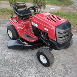 38"Husky  12.5hp Riding Lawn Mower With Brand New Blades $850 Firm
