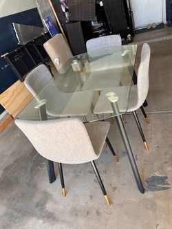 Dining table set