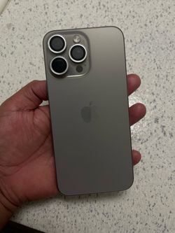 Apple iPhone Pro Natural Titanium