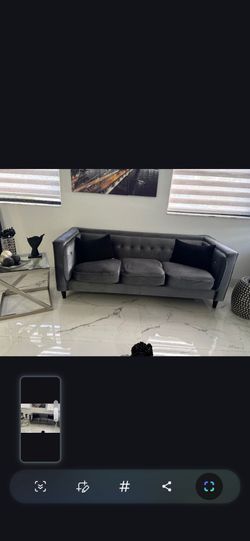 Entrance couch