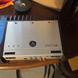 JL Audio Slash v2 Series 250/1v2