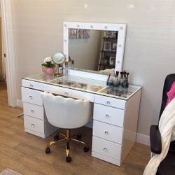 Make Up Vanity 