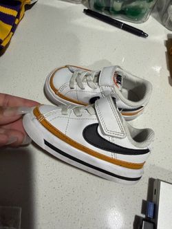 Nike/New Balance Size 6c