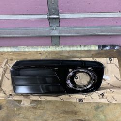 2013-2017 Audi Q5 Front Right Fog Light Cover OEM