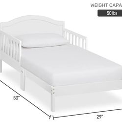Toddler bed.. Mattress Included