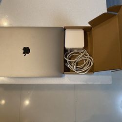 Macbook Pro (13 Inch) 2017 Intel Core i5, 16Gb Ram, 256Gb SSD,
