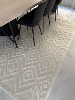9 by 12 ft cream area rug