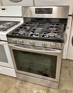 Gas stove