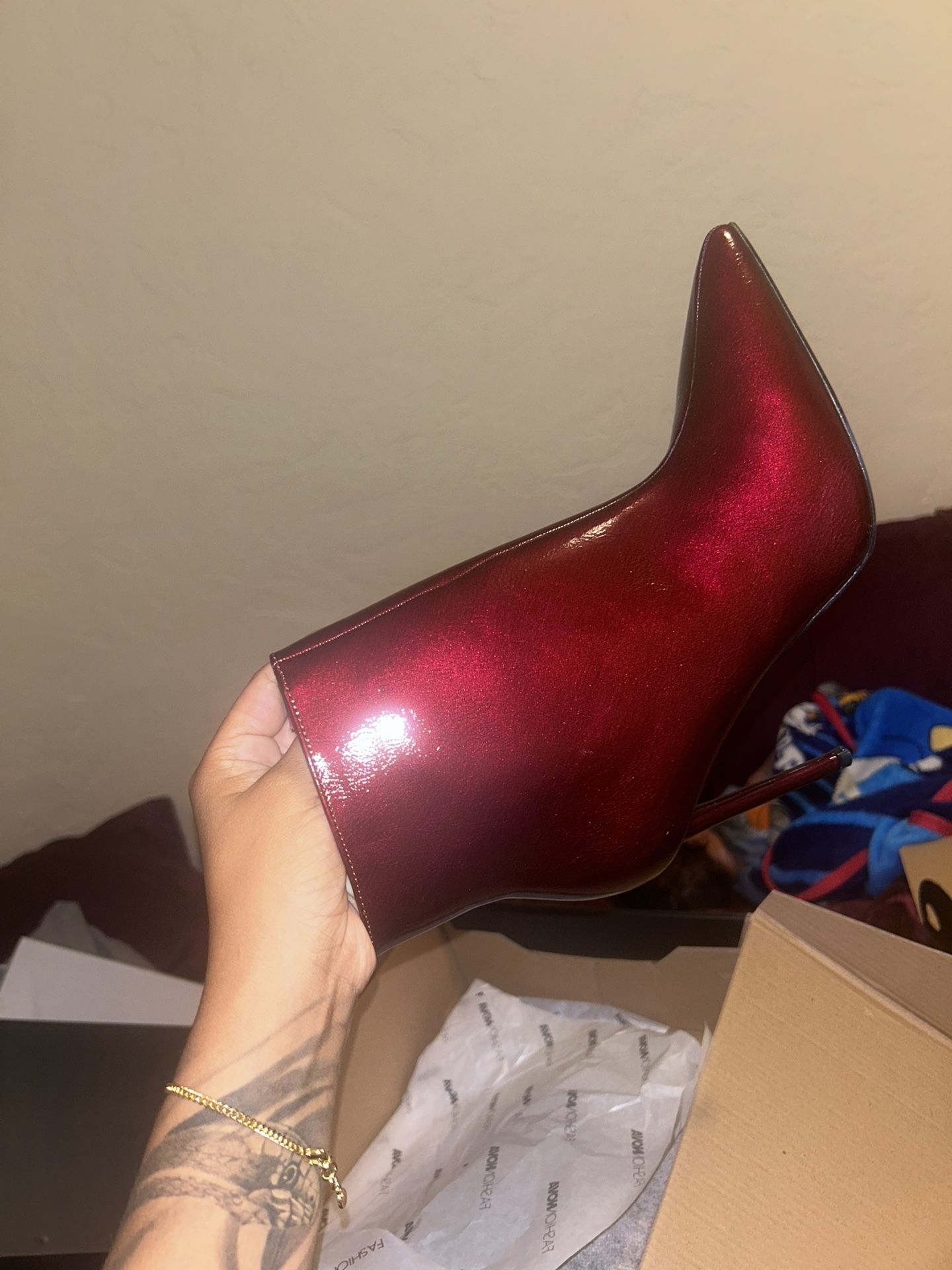 *Beautiful New Burgundy Heels Fashion Nova*