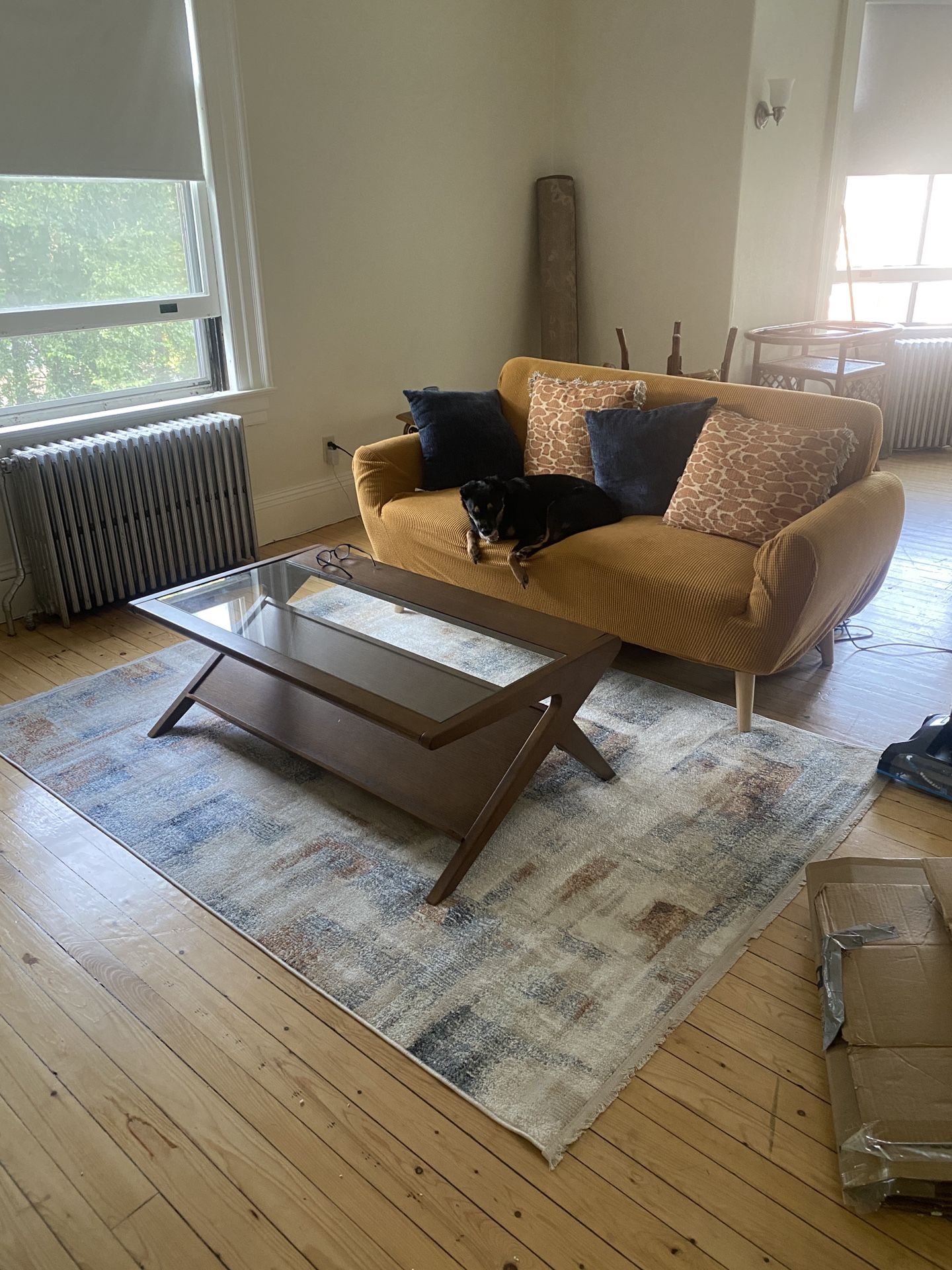 INK+IVY Rocket Coffee Table, Pecan