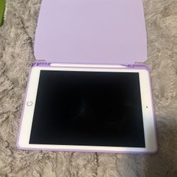 Ipad With Case And Pencil 