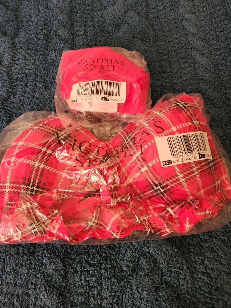 Victoria Secret Bras And Underwear