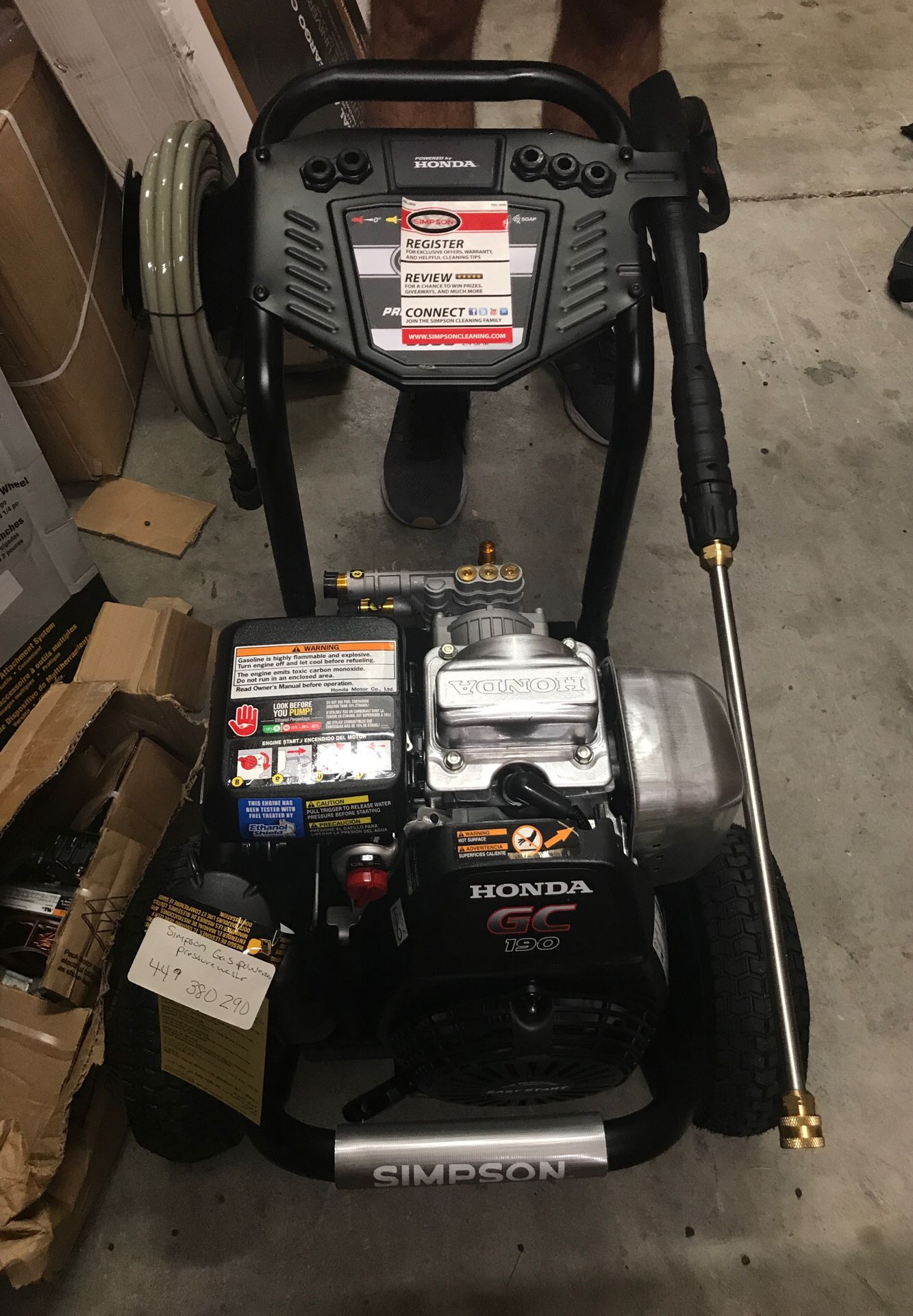 Simpson Gas Pressure Washer 3300psi with Honda motor with 2.4 GPM