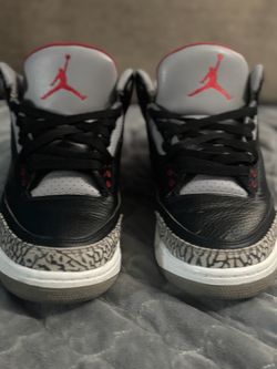 Jordan 3 black cement Size 9