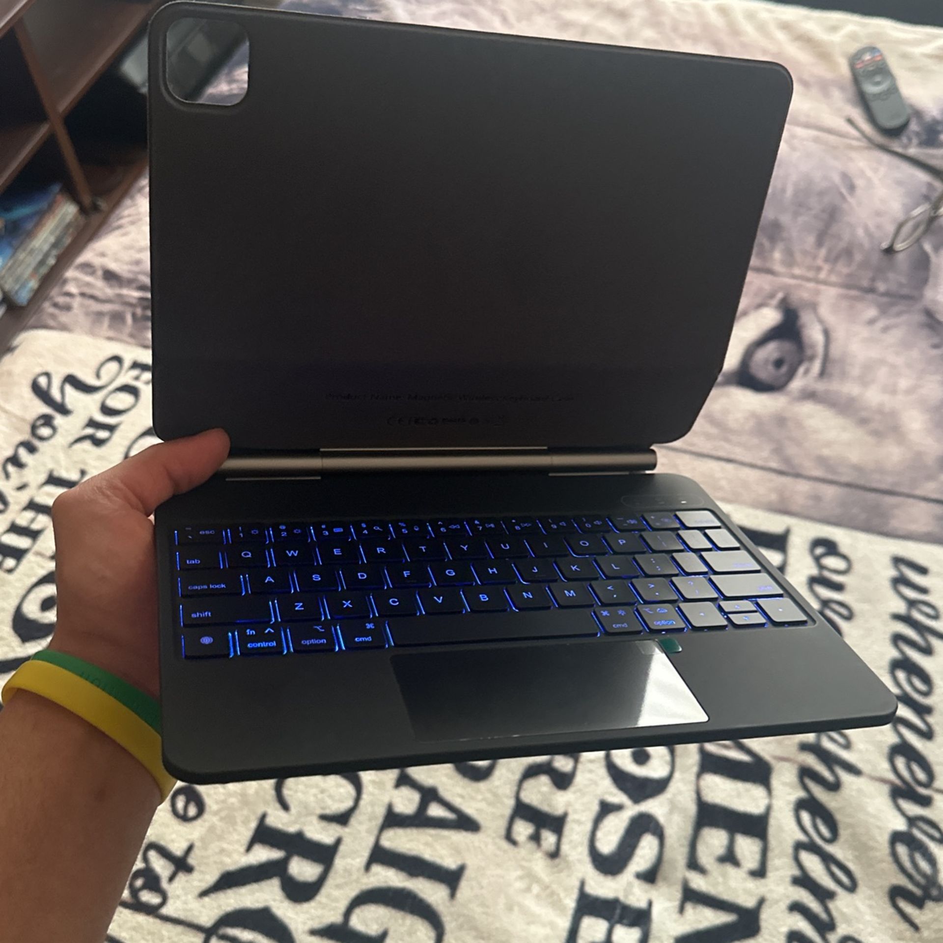 iPad Bluetooth Keyboard 