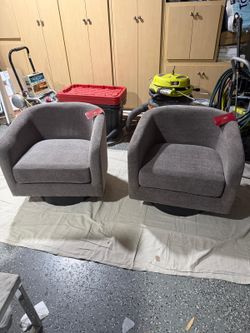 Couch pair