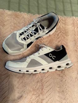 QC cloudrunner size 10.5