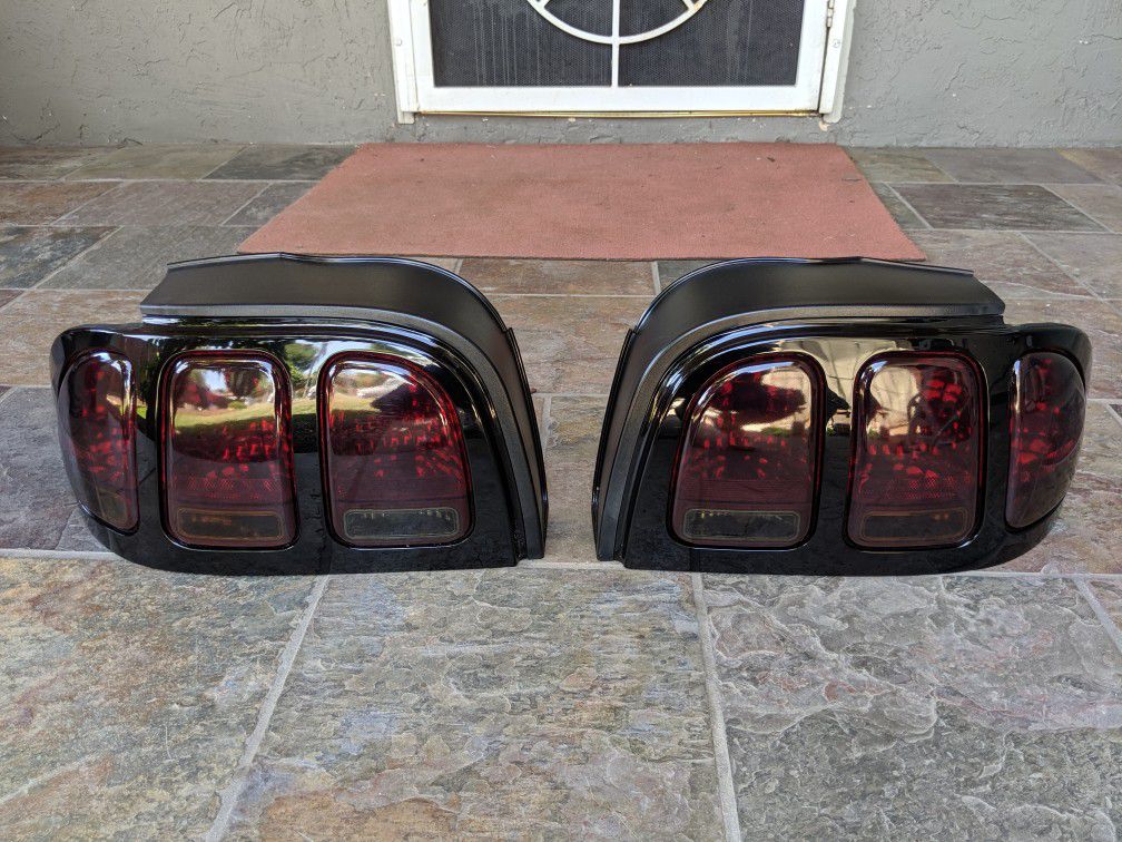 96-98 export mustang tail lights(fit 94-95)