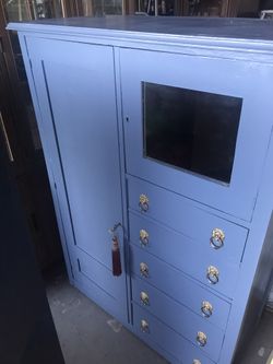 Vintage cabinet