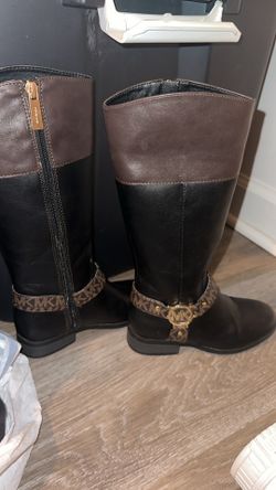 MK Boots Size 11(little girls)