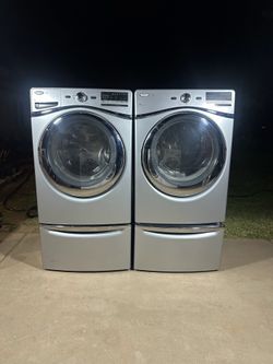 Whirlpool washer and electric dryer