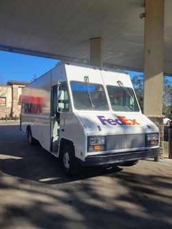 2000 Freightliner P1000