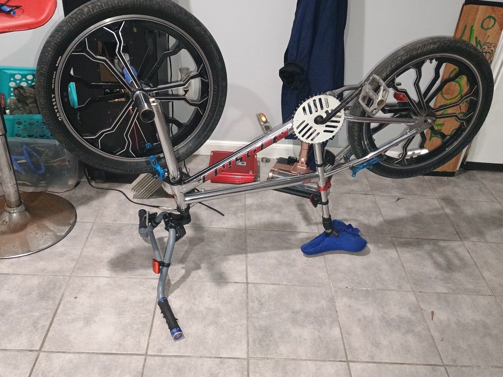 Redline RL 380