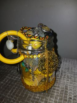 🌟Yellow themed mystery jewelry jar