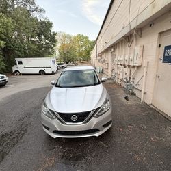 2016 Nissan Sentra (Mechanics special / needs new trans)