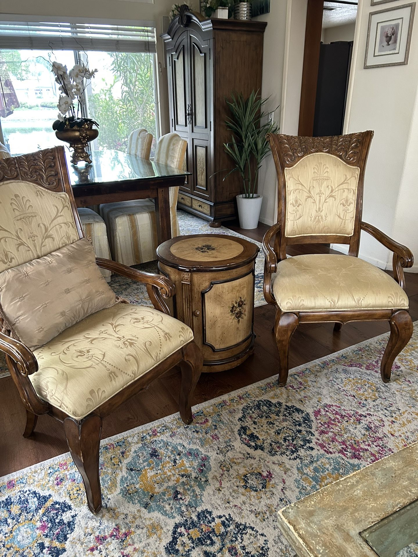 2 Chairs For , $100 Can Be Used In Bedroom, Living Room, Dining Table, ,office