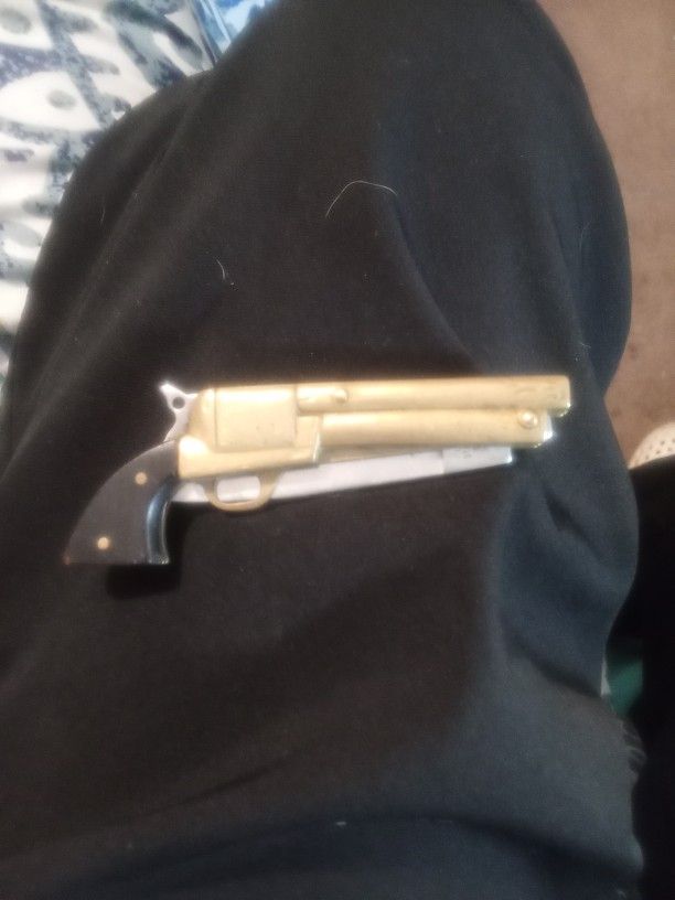 Vintage United Cutlery UC240 Brass Gun Pistol Sharp Shooter Pocket Knive