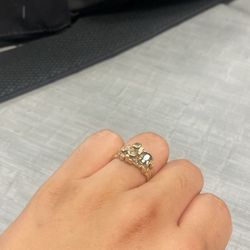 10k Gold Nugget Ring With Gem