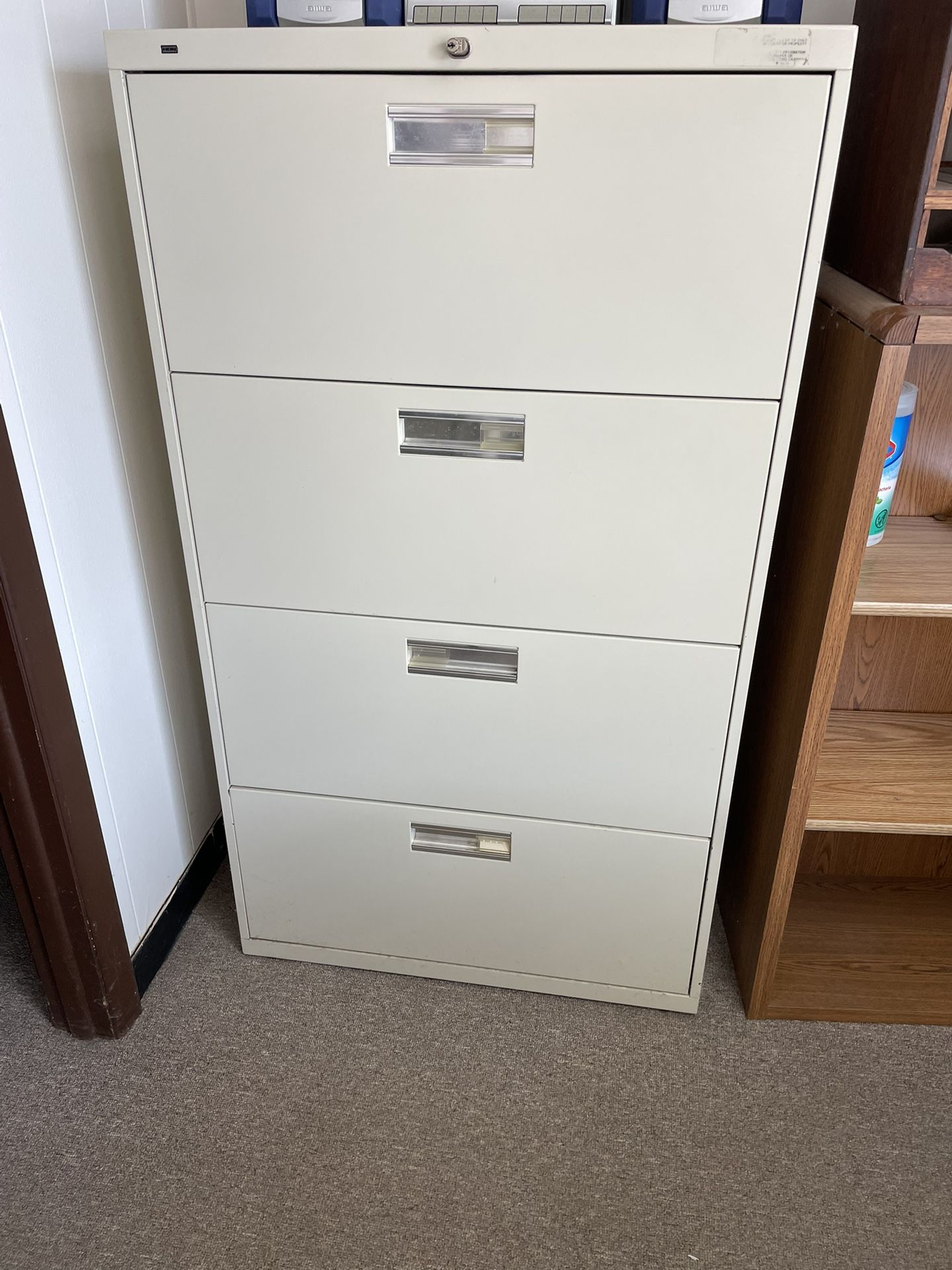 Hon 4 drawer lateral file cabinet.