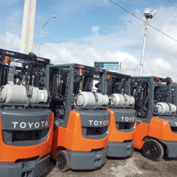 FORKLIFT TOYOTA CAT YALE NISSAN