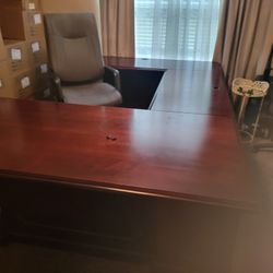 Desk  for sale 
