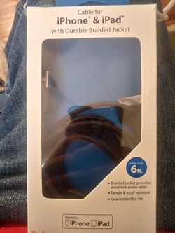 IPhone 4s or iPad 2 charger