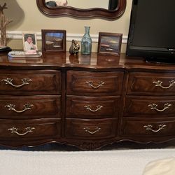 Bedroom Set. Drexel furniture.