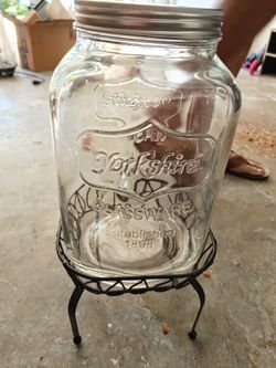 Yorkshire Glassware Beverage Dispenser with Stand