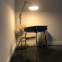 Vintage school desk, floor lamp, radiant heater👍 sale in bundle only