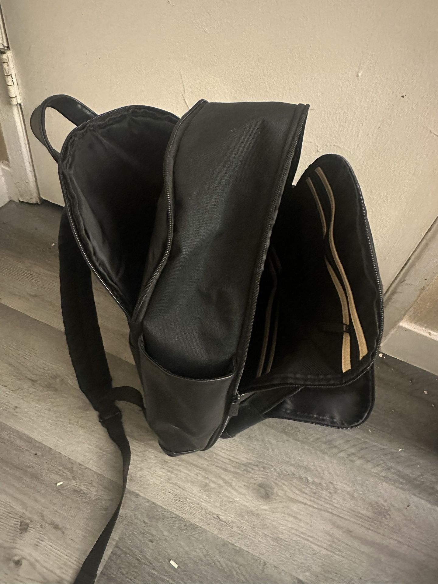 Beis Travel Backpack