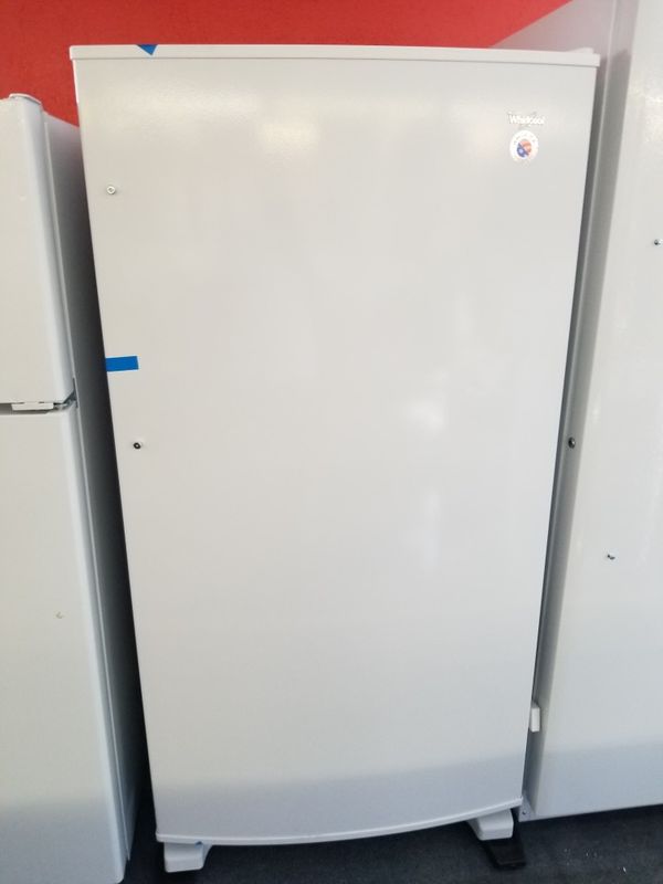 New scratch and dent Whirlpool 18cu.ft upright freezer 1 year warranty