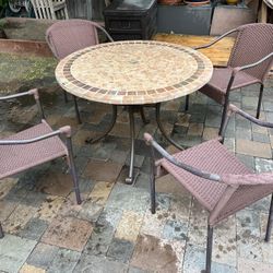 Round Concrete 42” Table With 4 Stackable Chairs (made Of Rope)
