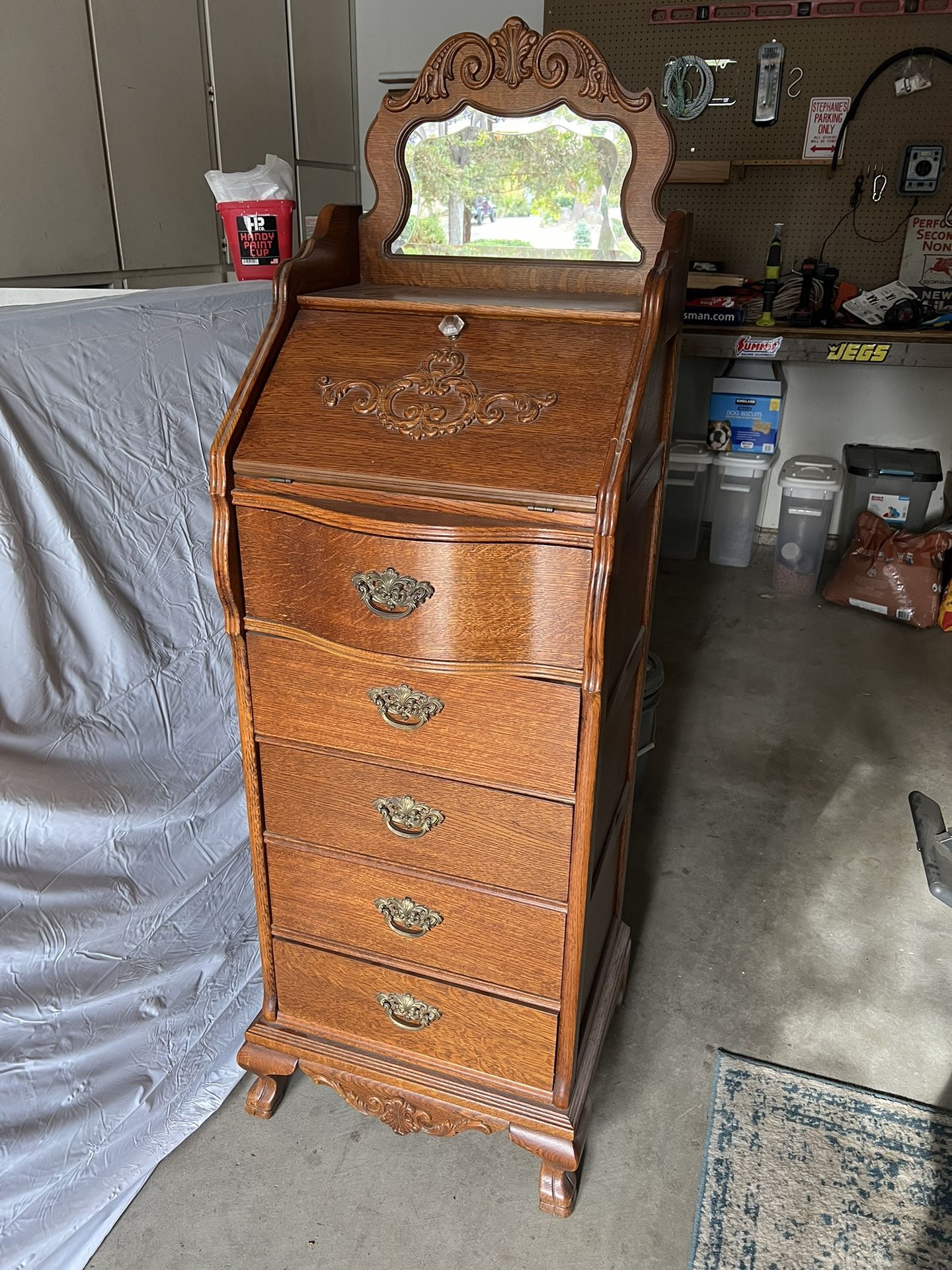 Victorian Lexington Dresser