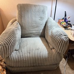 Free arm chair