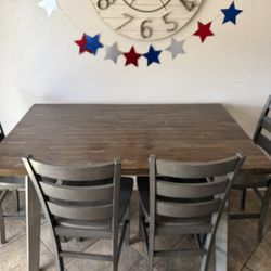 Kitchen table For Sale
