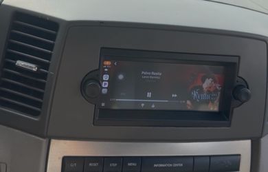 Carplay touch screen radio