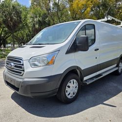 2015, Ford Transit Cargo 