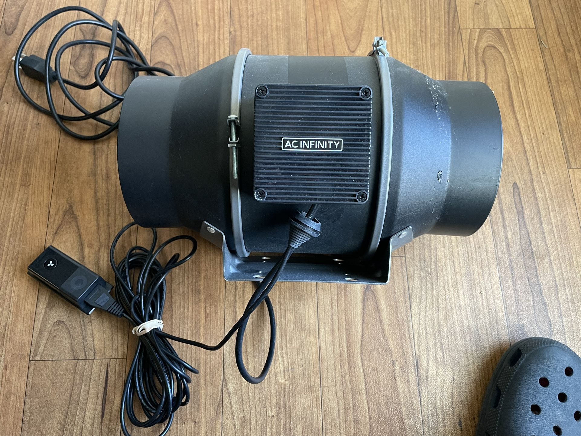 6" AC Infinity Cloudline S6 inline duct fan for Growers